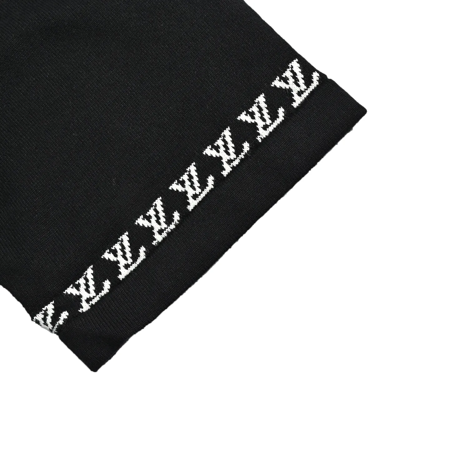 Louis Vuitton Louis Vuitton jacquard knitted short sleeves with logo on cuffs and small letters